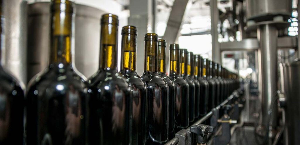 Proceso de elaboración del vino - Envejecimiento y Embotellado → www.zonawine.com
